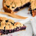 Blueberry crumble pie